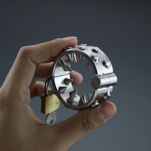 Men’s Stainless,Spiked,Jewels Cage - Picture 5 of 8